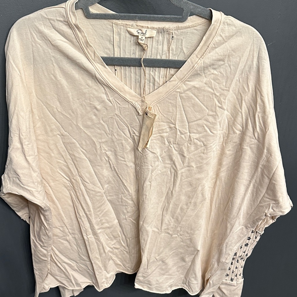 Easel Light Beige Short Sleeve Top